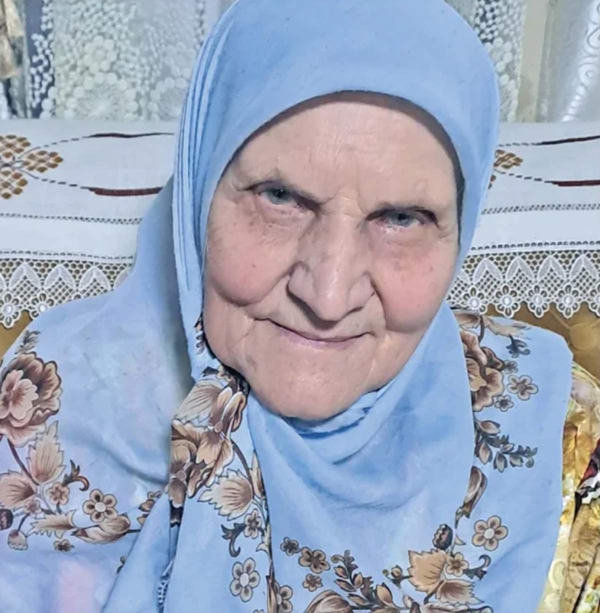 Foto: Bajro Perva - Habiba-hanuma Karić: I u 80. godini tka i &scaron;ije